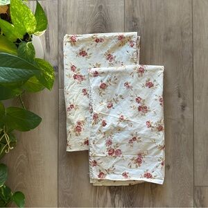 Vintage Pottery Barn Floral Roses Standard Size Pillow Cases (2)